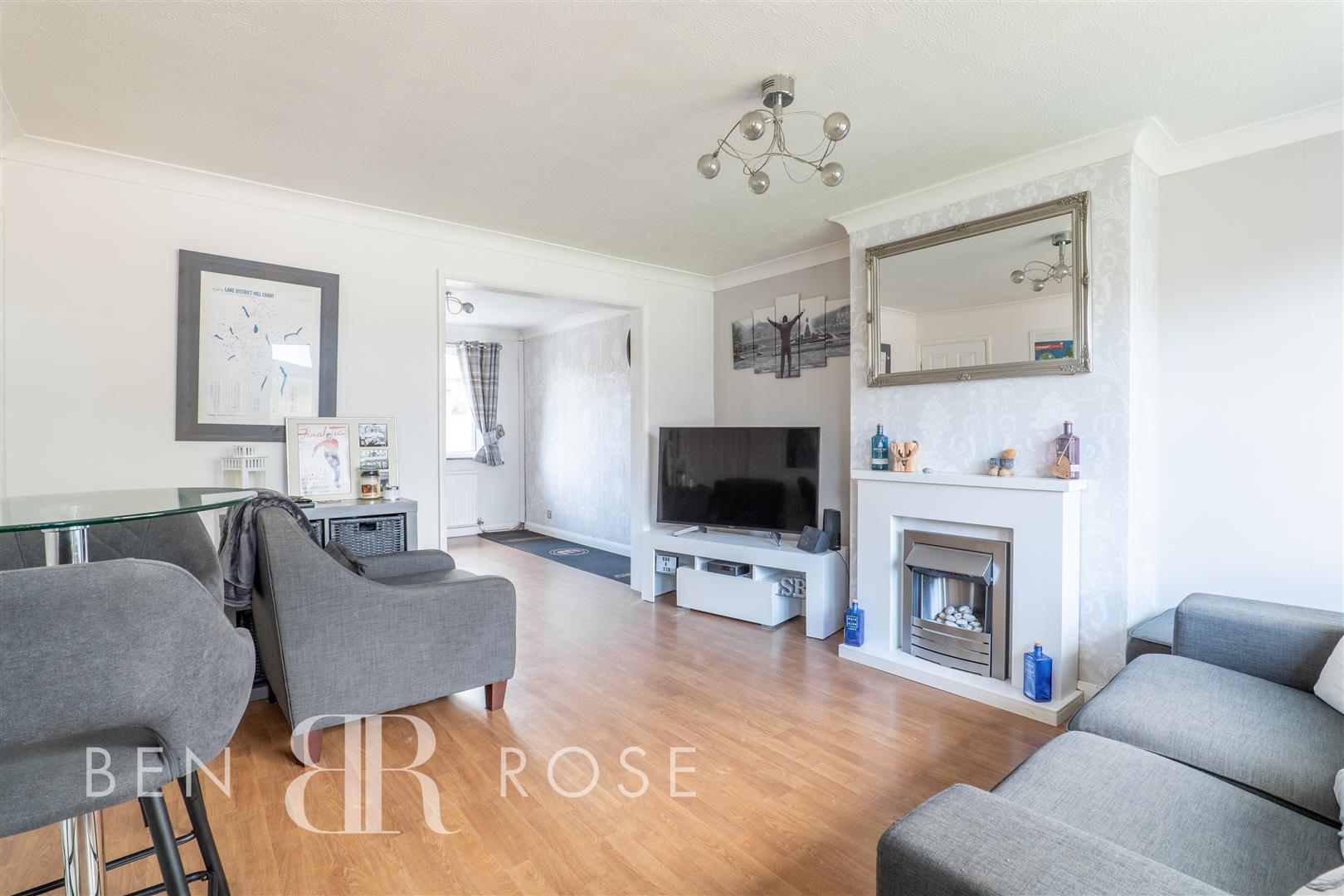 3 bed property in Empress Way, Chorley